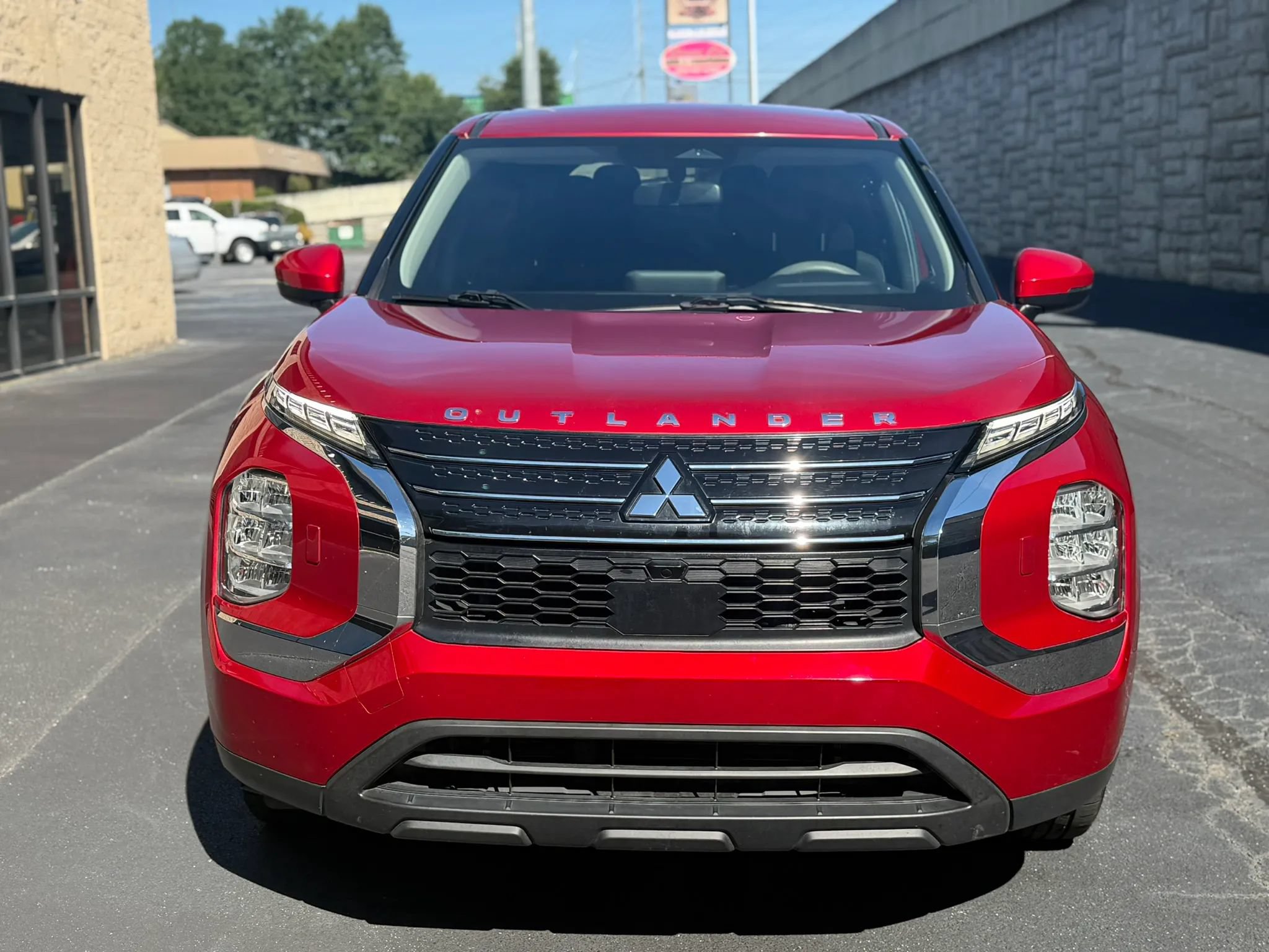 Used 2022 Mitsubishi Outlander ES AWD/4WD image 3