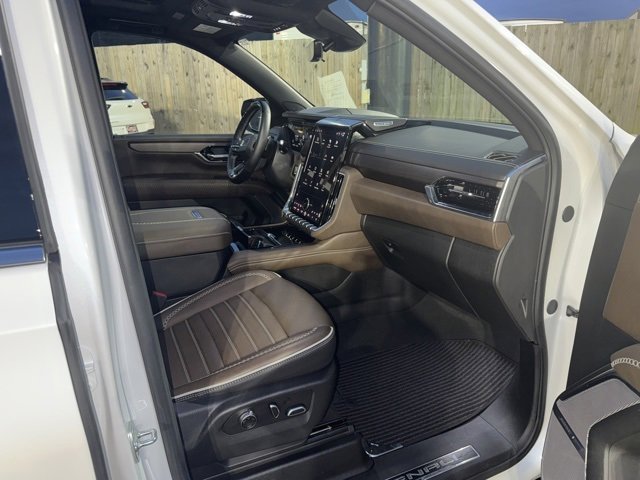 Certified 2025 GMC Yukon XL Denali Ultimate image 12