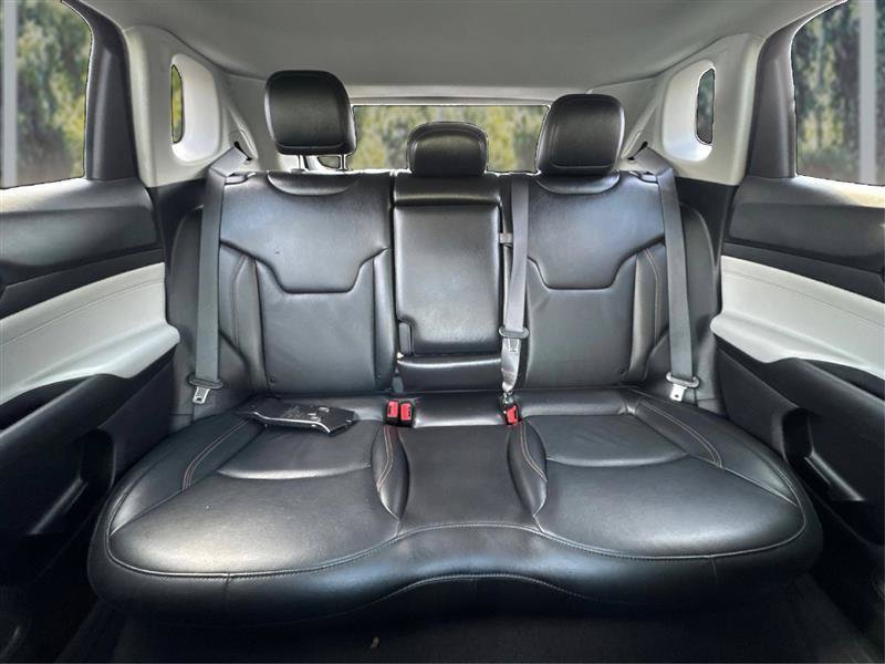 Used 2022 Jeep Compass Limited AWD/4WD image 15