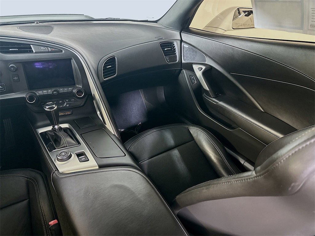 Used 2015 Chevrolet Corvette Z06 image 11