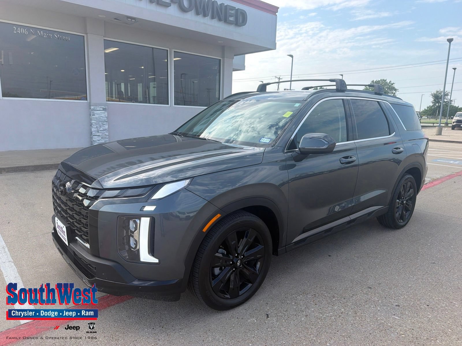 Used 2024 Hyundai Palisade XRT FWD image 1