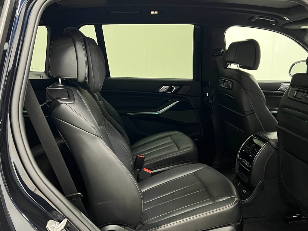 Used 2022 BMW X7 M50i w/ Cold Weather Package AWD/4WD image 37