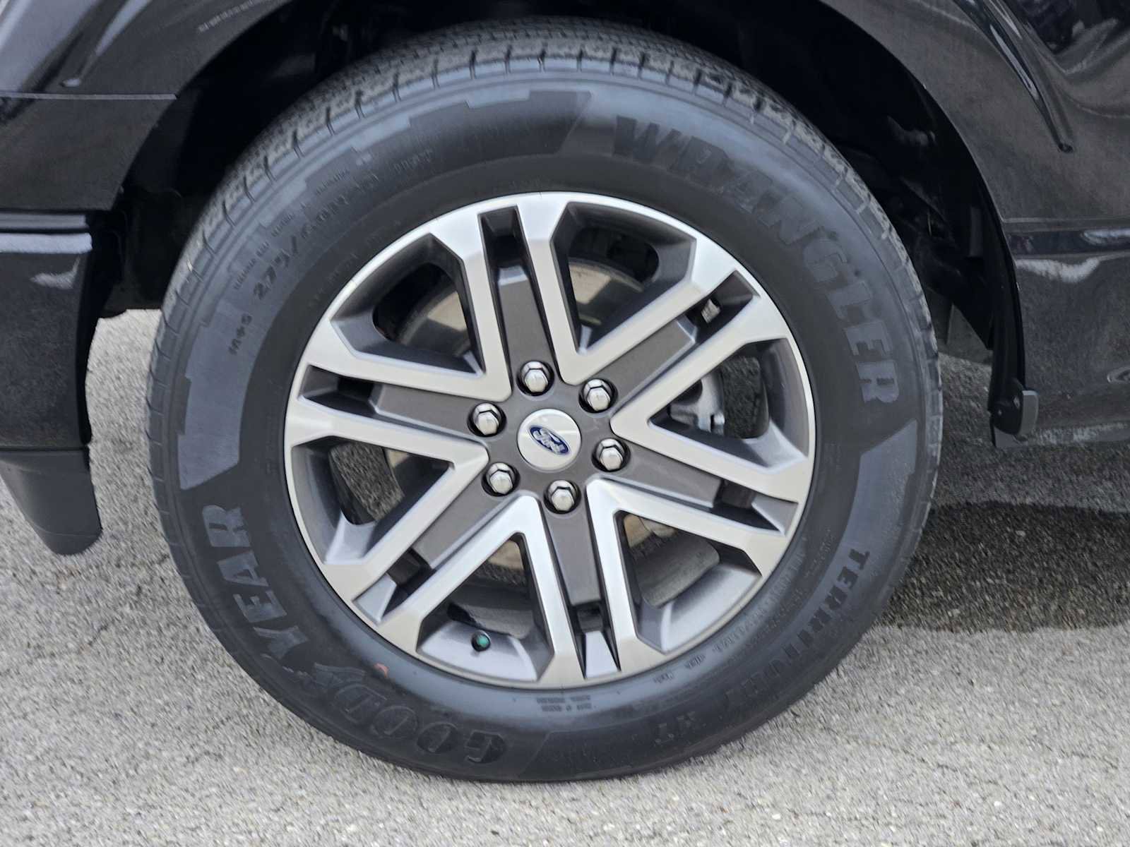 Used 2022 Ford F150 XL w/ STX Appearance Package image 9