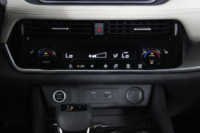 Certified 2021 Nissan Rogue SV w/ Premium Package FWD image 23