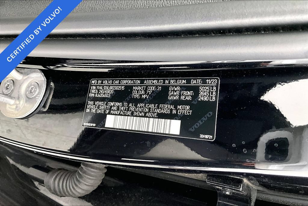 Certified 2024 Volvo XC40 B5 Plus w/ Protection Package Premier AWD/4WD image 39