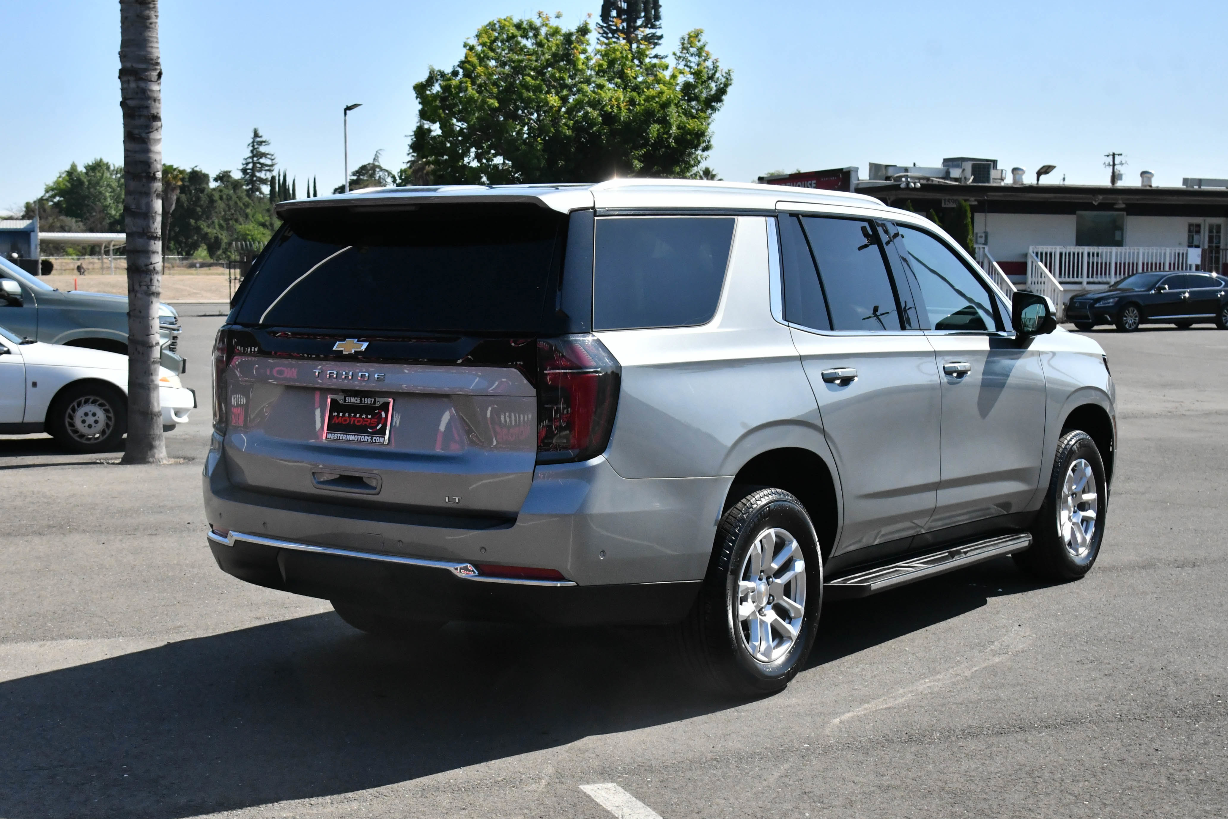 Used 2025 Chevrolet Tahoe LT AWD/4WD image 8