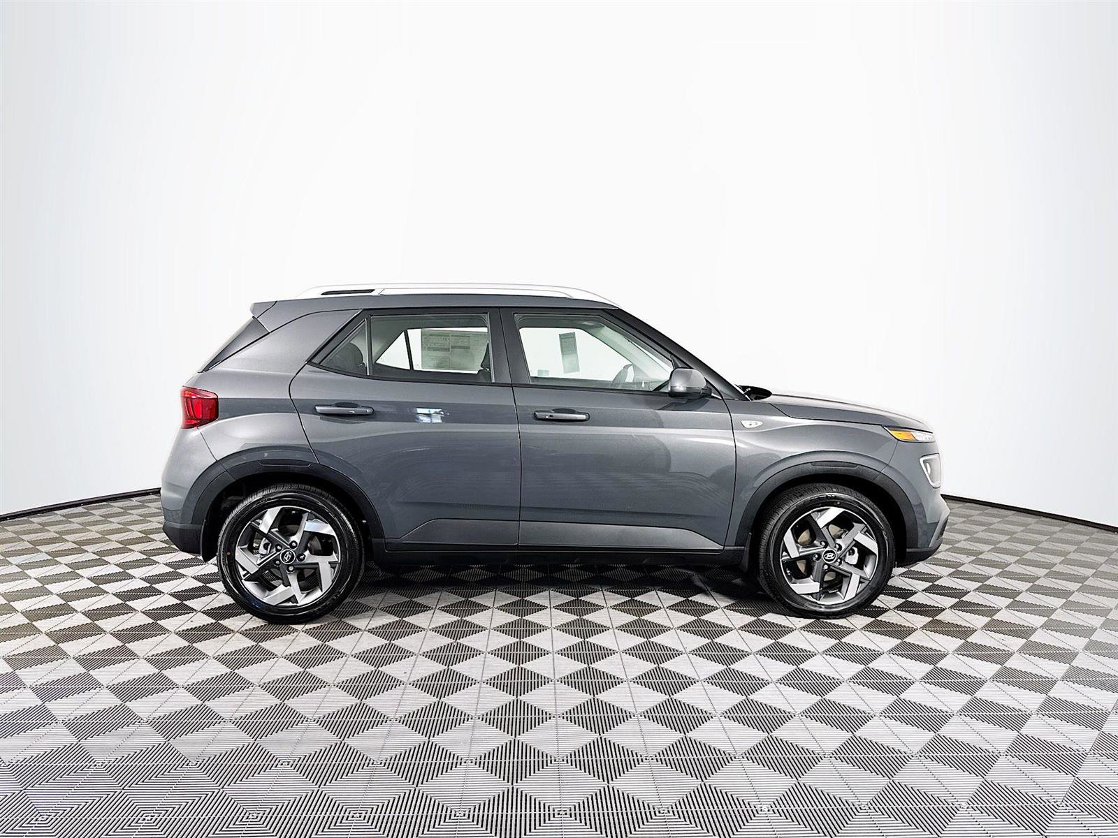 New 2025 Hyundai Venue SEL image 8