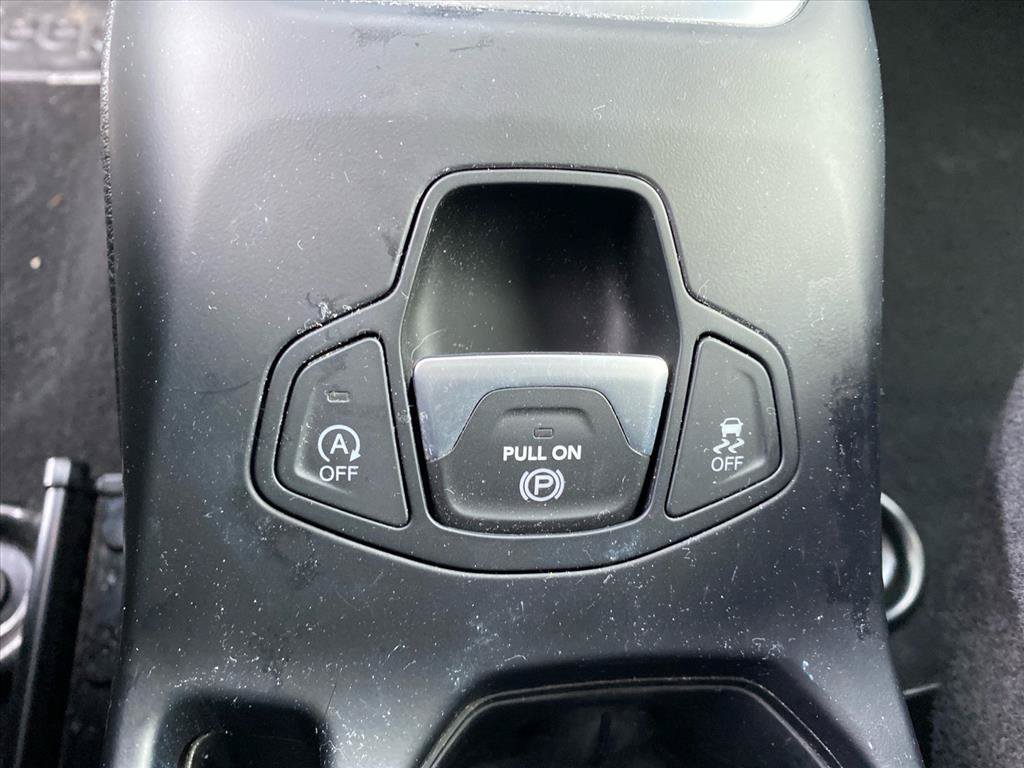 Used 2023 Jeep Renegade Latitude AWD/4WD image 13