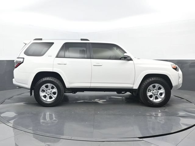 Used 2020 Toyota 4Runner SR5 Premium w/ Moonroof Package AWD/4WD image 2