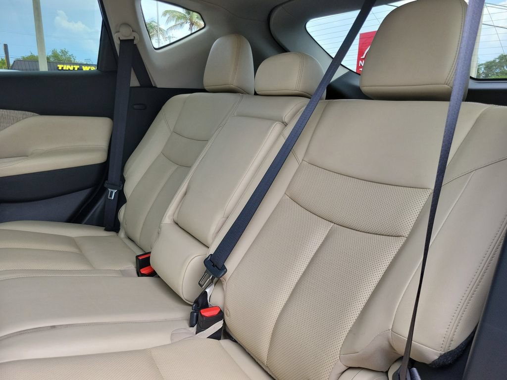 Certified 2022 Nissan Murano SL w/ SL Moonroof Package FWD image 11
