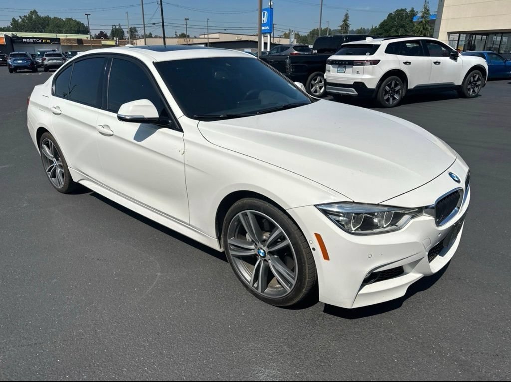 Used 2016 BMW 340i xDrive Sedan AWD/4WD image 3