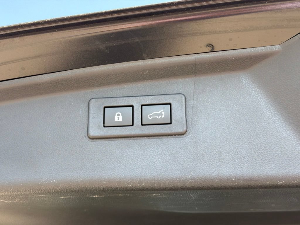 Used 2023 Subaru Outback Premium AWD/4WD image 19