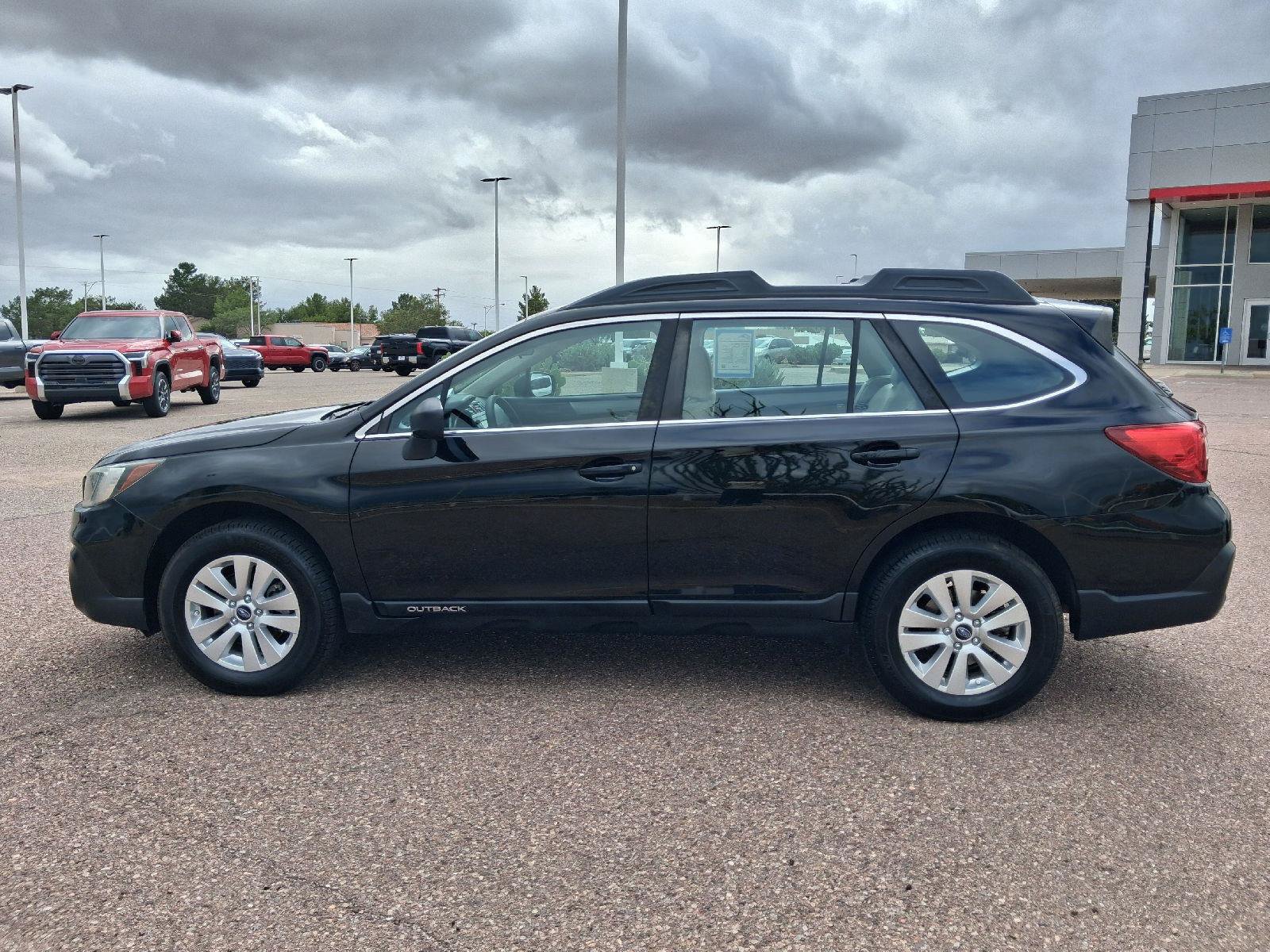 Used 2018 Subaru Outback 2.5i AWD/4WD image 2