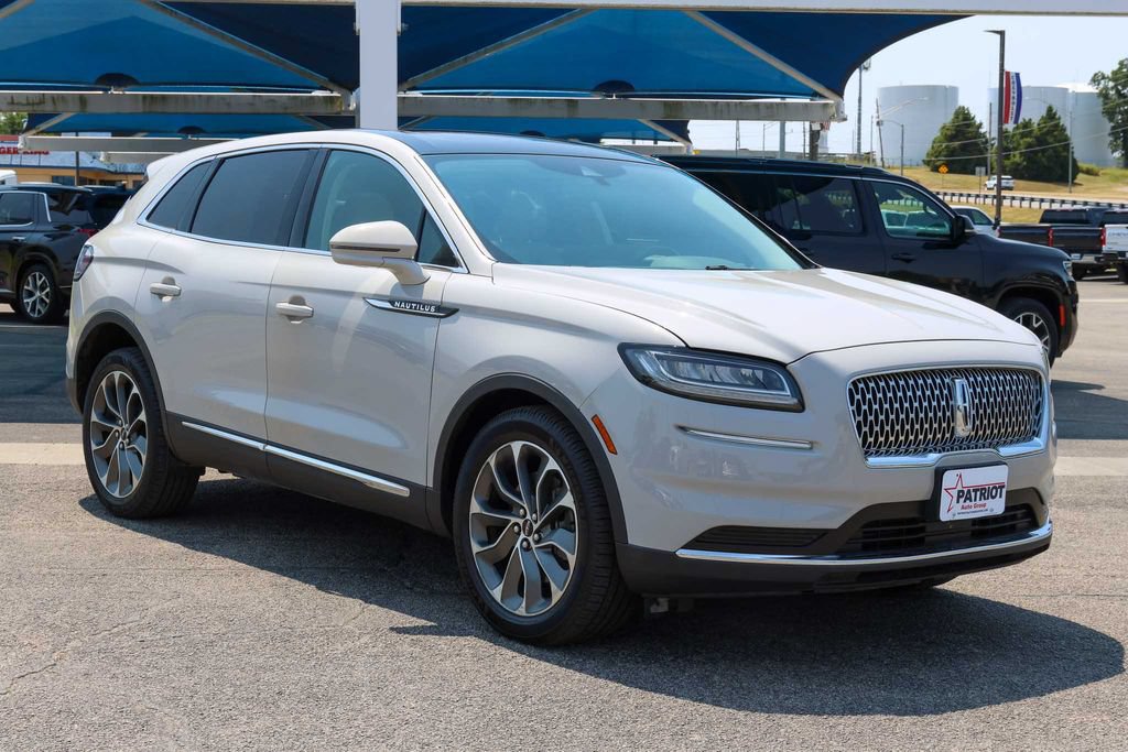 Used 2022 Lincoln Nautilus Reserve AWD/4WD image 1