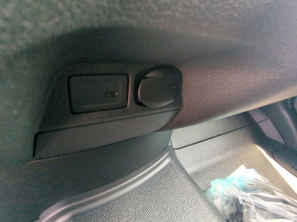 Used 2024 Mercedes-Benz Sprinter 2500 image 8