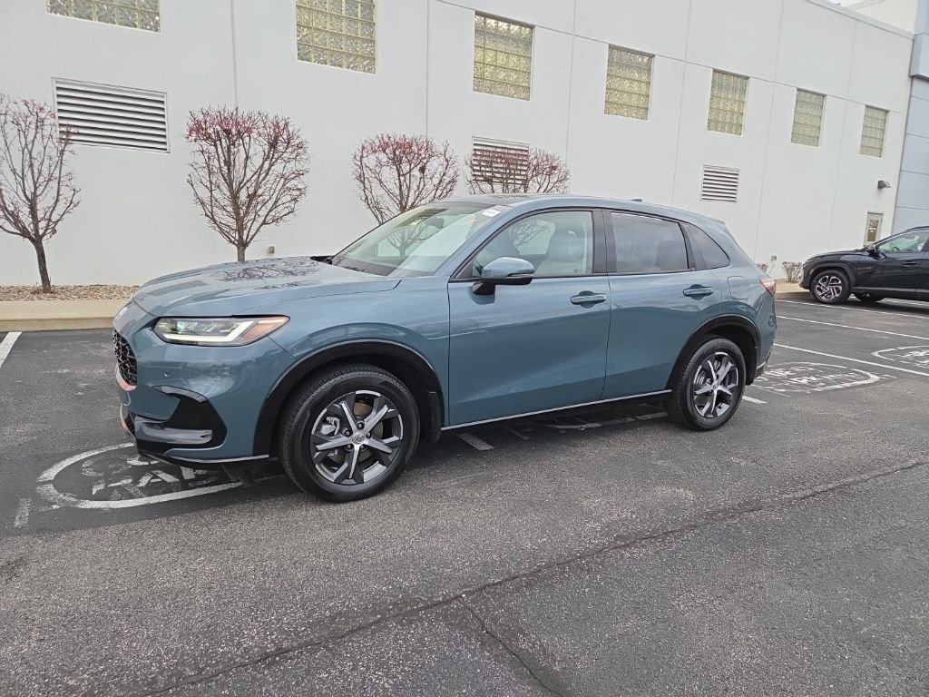 Used 2025 Honda HR-V EX-L image 2