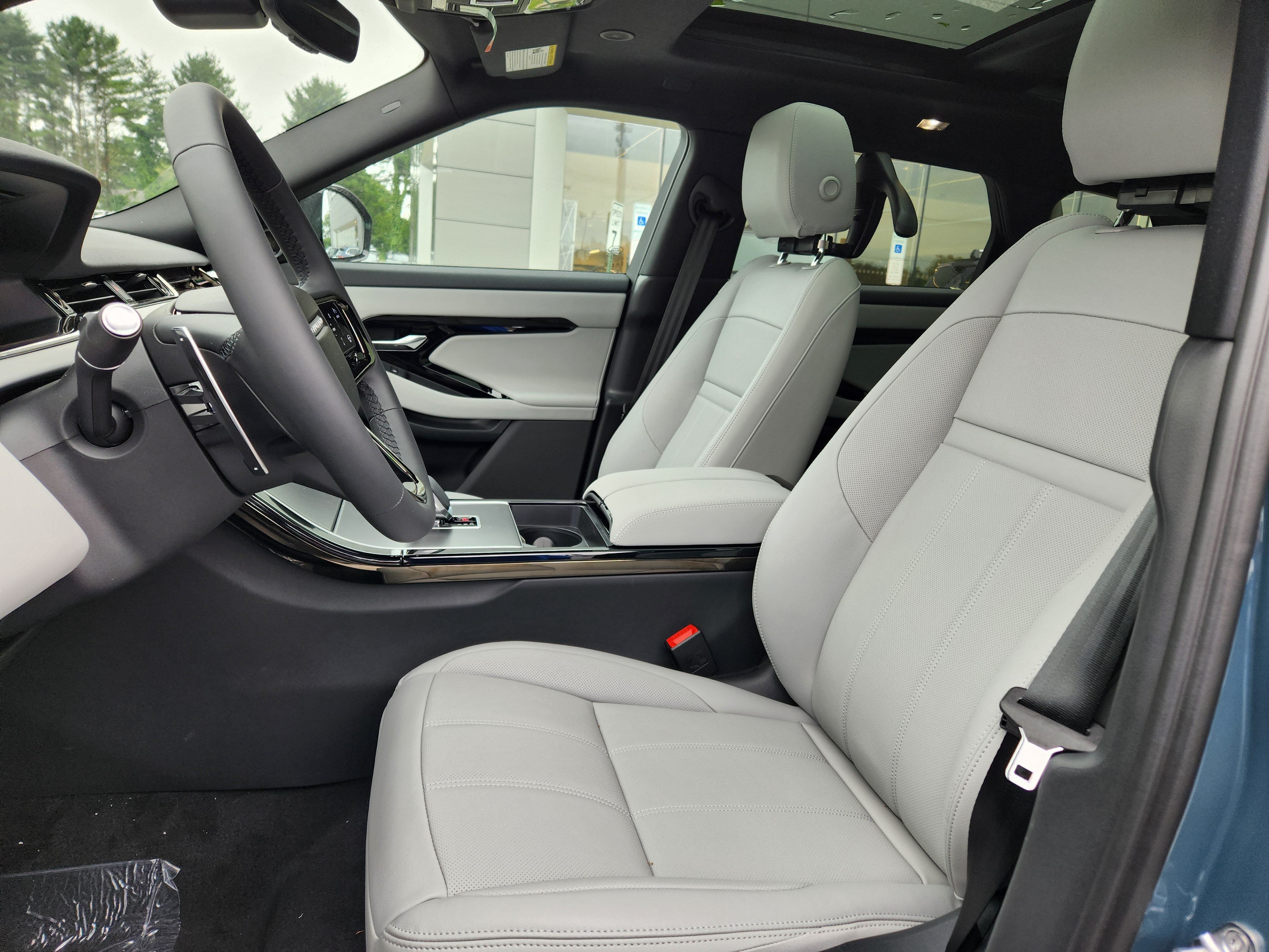 New 2026 Land Rover Range Rover Evoque S AWD/4WD image 8