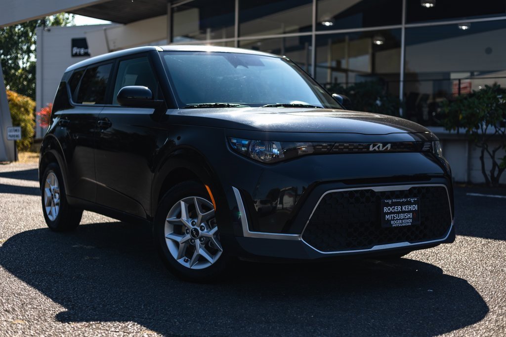 Used 2023 Kia Soul LX w/ Option Group 015