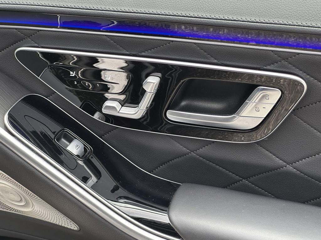 Certified 2025 Mercedes-Benz S 580 4MATIC Sedan image 17