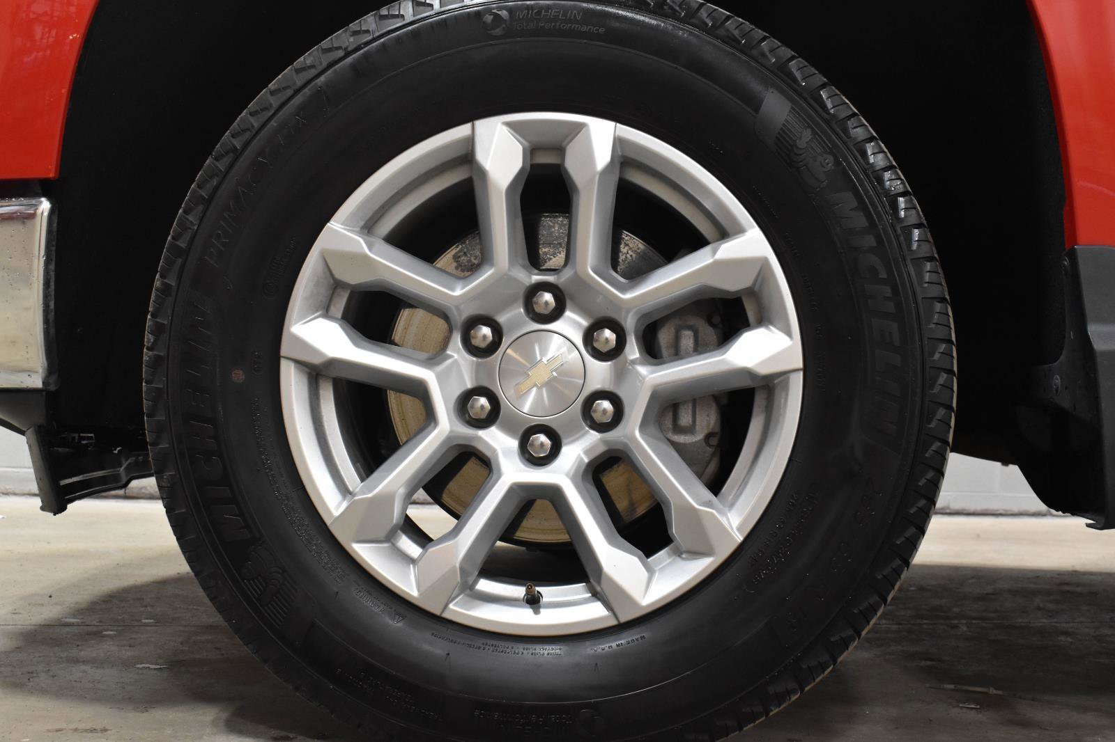 Used 2022 Chevrolet Silverado 1500 LT AWD/4WD image 31