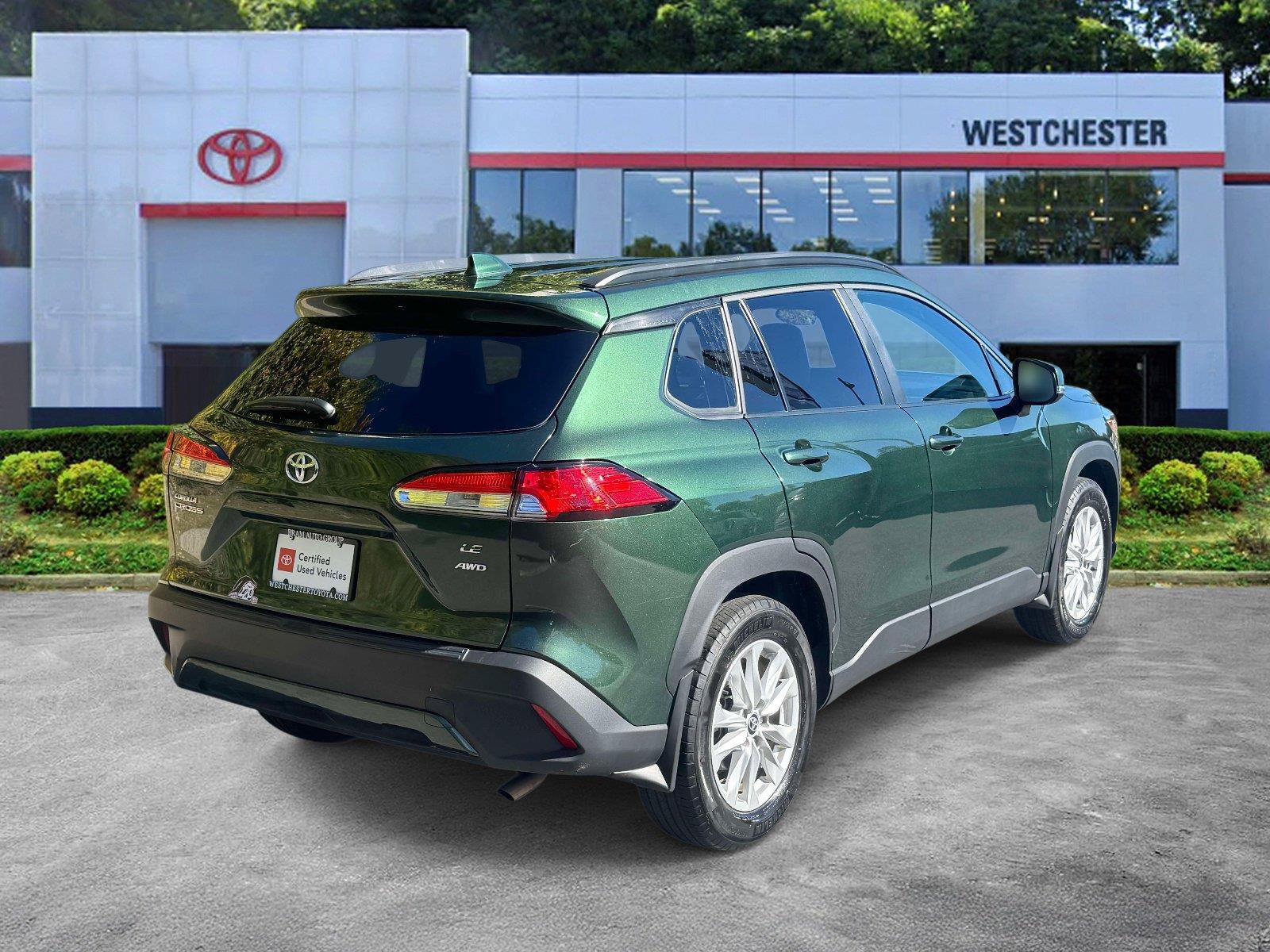 Used 2023 Toyota Corolla Cross LE w/ Moonroof Package AWD/4WD image 7
