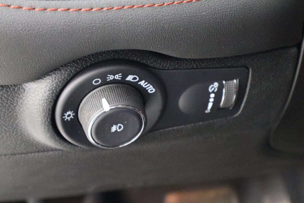 Used 2023 Dodge Durango GT RWD image 23