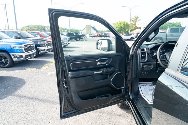 Used 2025 RAM 1500 Laramie AWD/4WD image 12