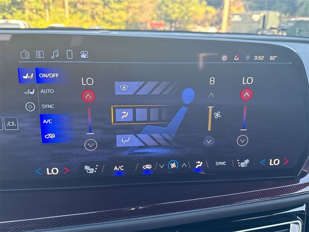 Used 2024 Chevrolet Traverse Z71 w/ LPO, Floor Liner Package image 25