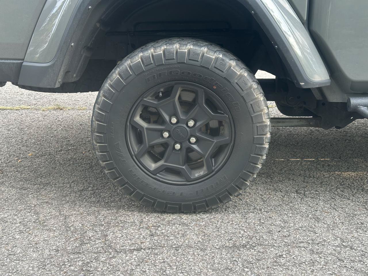 Used 2022 Jeep Gladiator Sport AWD/4WD image 8