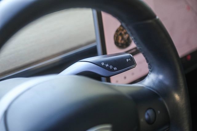 Used 2018 Tesla Model 3 Long Range image 23