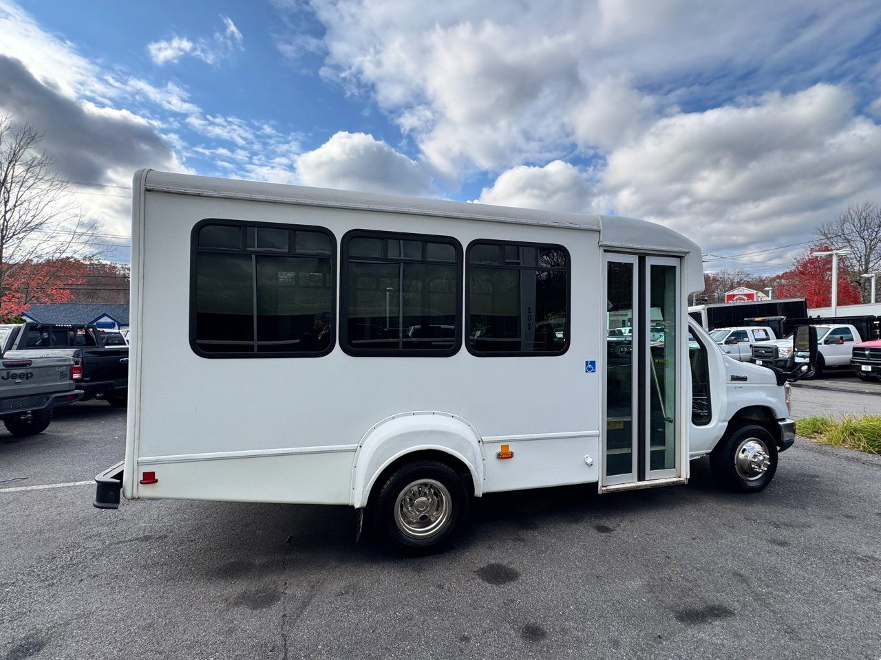 Used 2017 Ford E-350 and Econoline 350 Super Duty w/ Shuttle Bus Prep Package RWD image 6