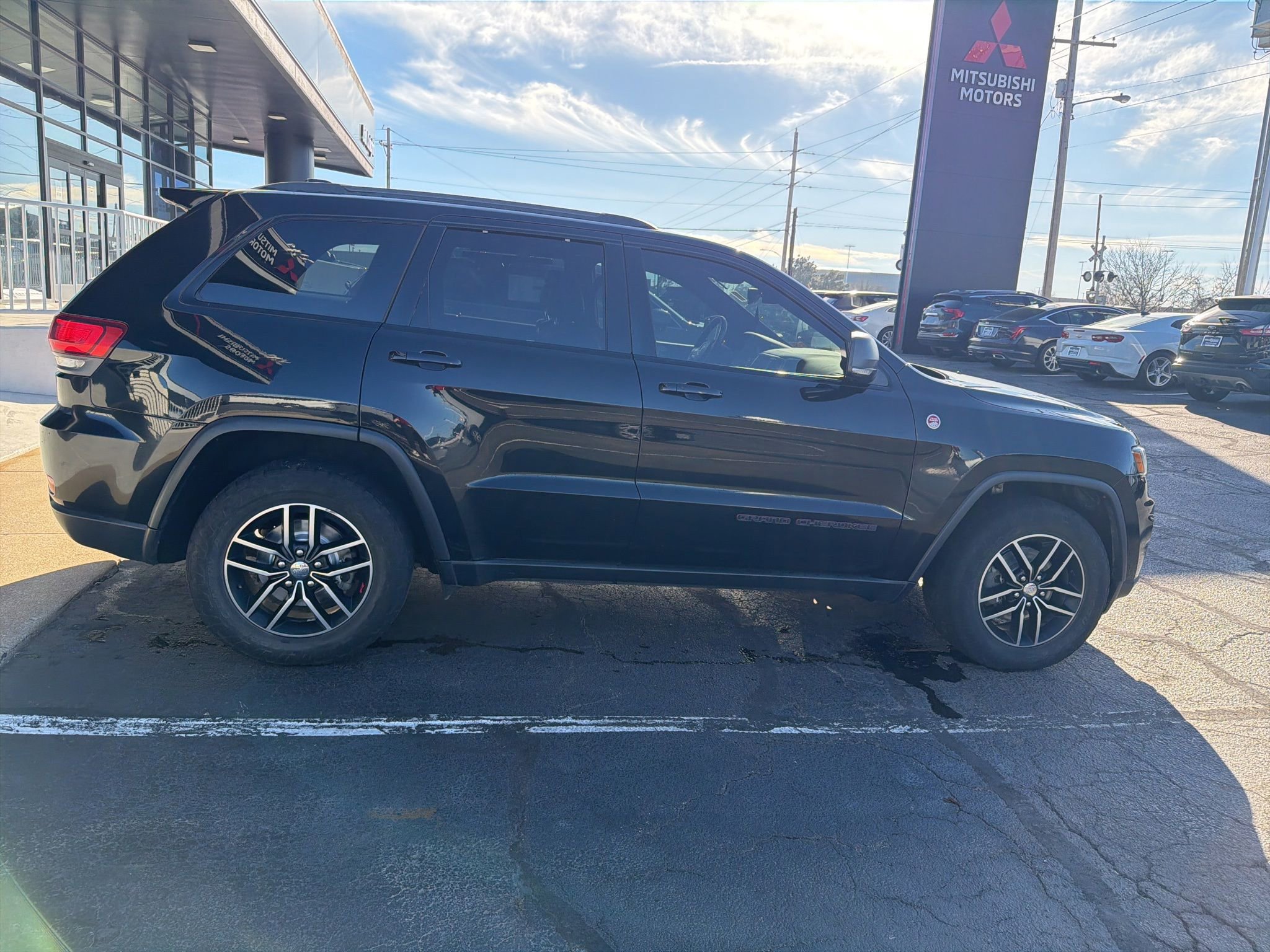 Used 2017 Jeep Grand Cherokee Trailhawk image 6