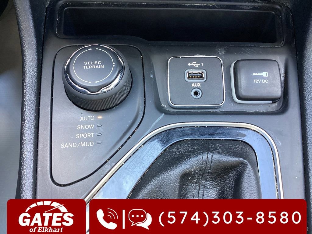 Used 2019 Jeep Cherokee Limited w/ Trailer Tow Group AWD/4WD image 24
