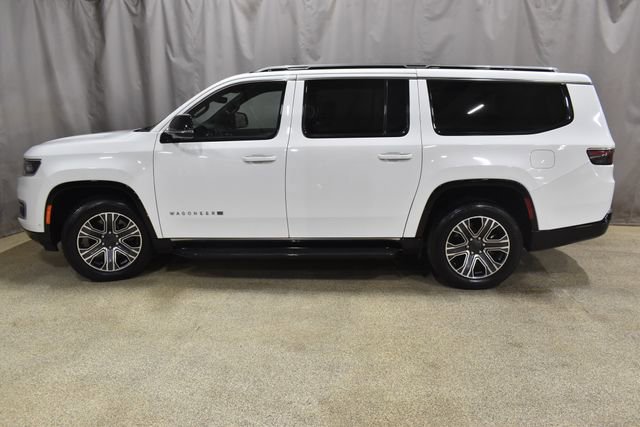 Certified 2024 Jeep Wagoneer L Series II w/ Flexible Seating Group image 6