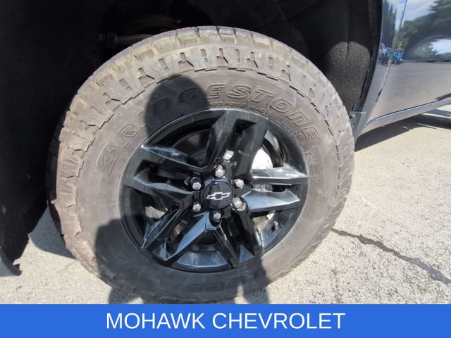Used 2020 Chevrolet Silverado 1500 Custom Trail Boss w/ Custom Convenience Package AWD/4WD image 32