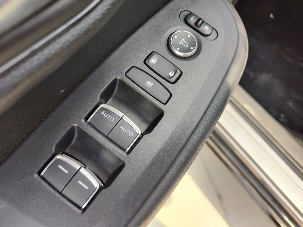 Used 2025 Honda HR-V EX-L image 18