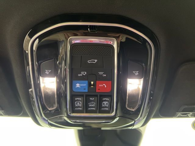 Used 2022 Jeep Grand Cherokee L Overland w/ Luxury Tech Group IV image 30