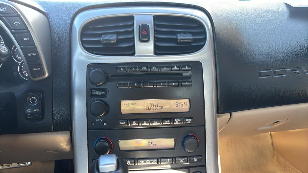 Used 2005 Chevrolet Corvette Convertible w/ Preferred Equipment Group image 15