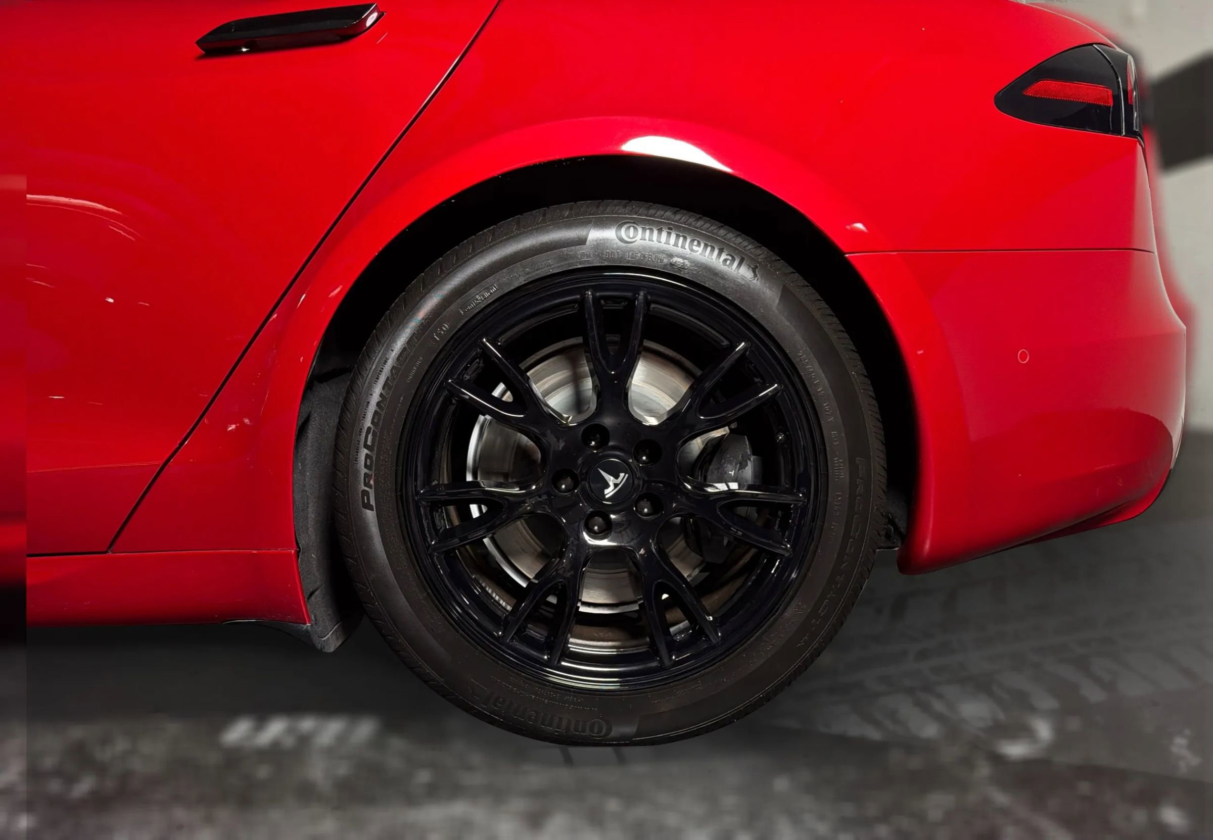 Used 2023 Tesla Model S Standard Range image 24