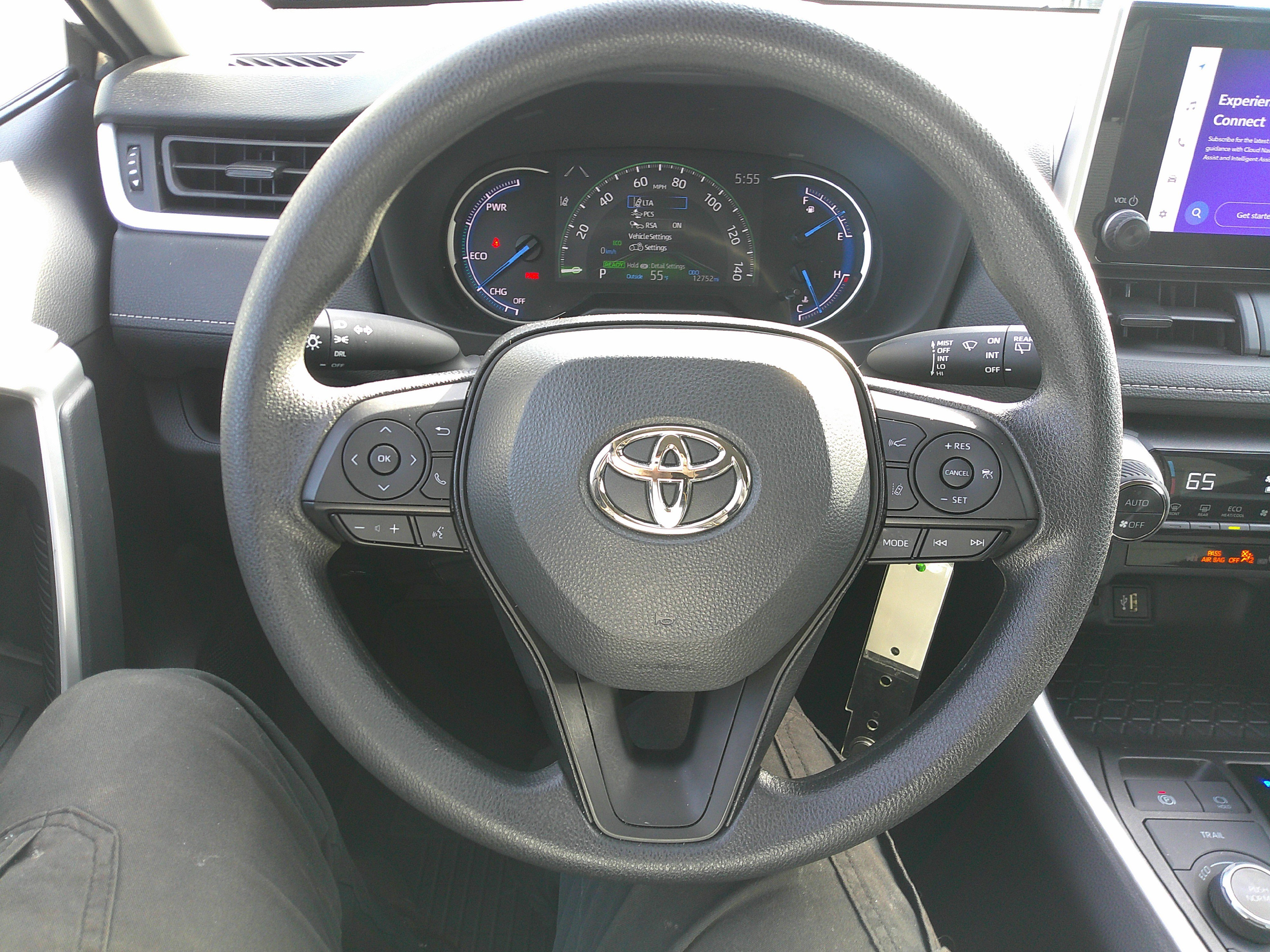 Used 2024 Toyota RAV4 LE image 18