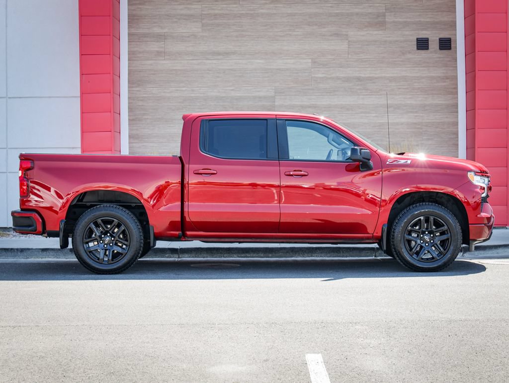Used 2023 Chevrolet Silverado 1500 RST w/ Z71 Off-Road Package AWD/4WD image 2