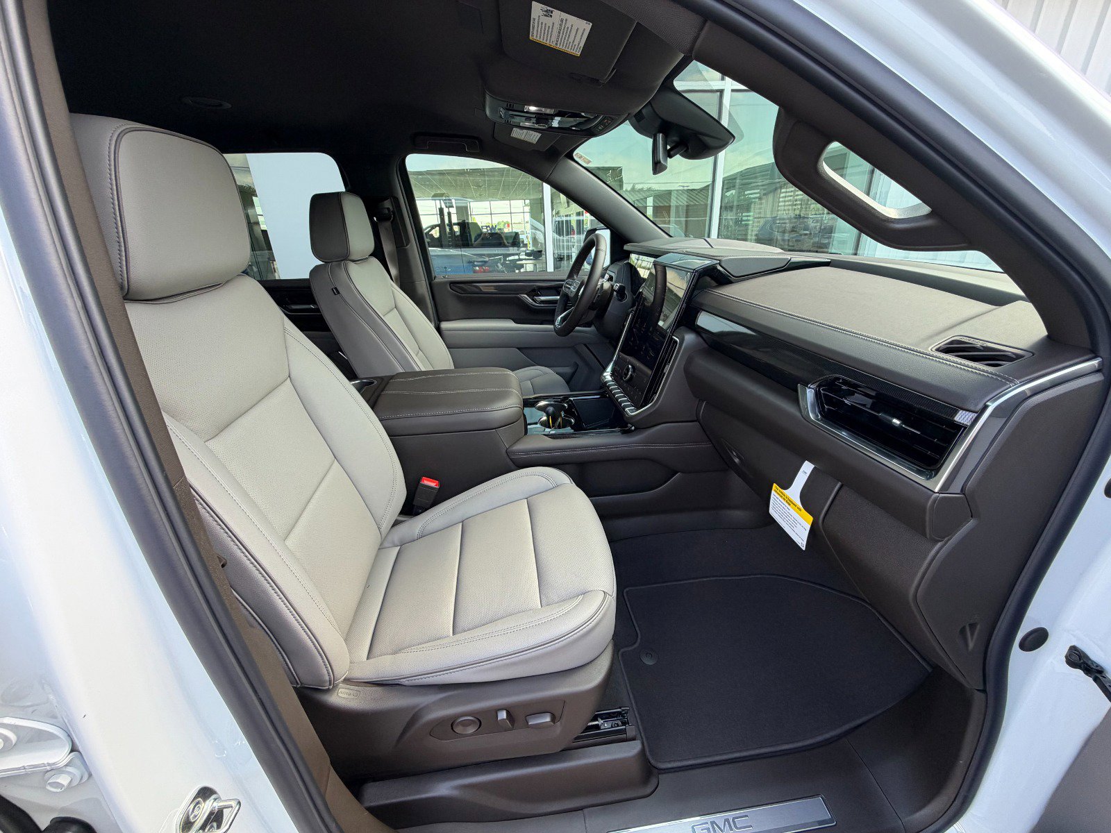 New 2026 GMC Yukon XL Elevation AWD/4WD image 31