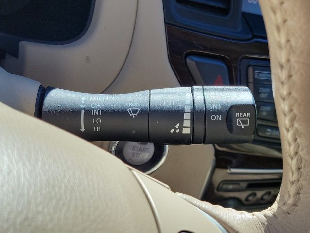 Used 2015 Nissan Pathfinder Platinum w/ Cargo Package FWD image 14