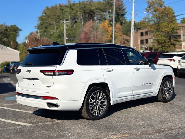 Used 2023 Jeep Grand Cherokee L Summit AWD/4WD image 6