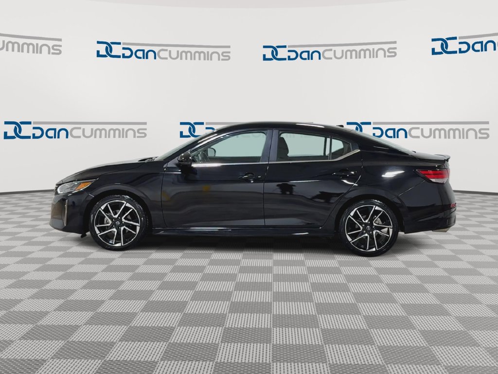 Used 2025 Nissan Sentra SR FWD image 5