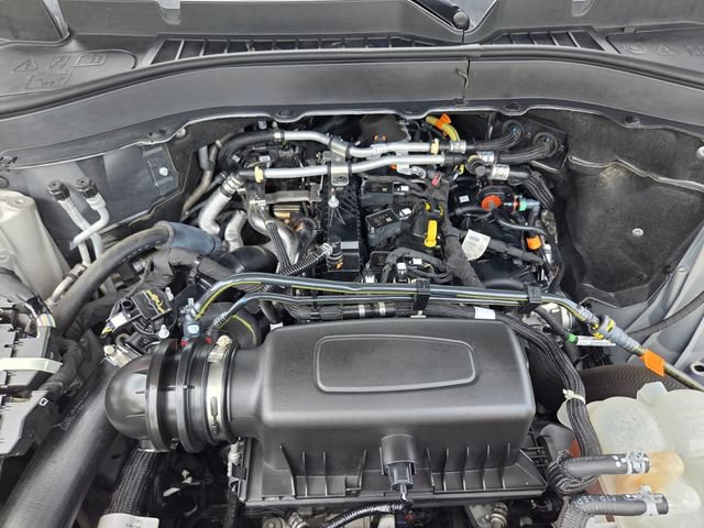 Used 2021 Ford Explorer XLT w/ Equipment Group 202A RWD image 23