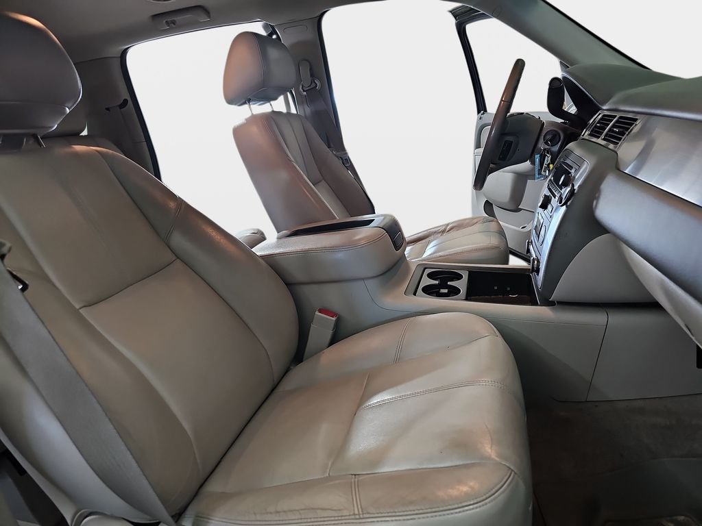 Used 2012 Chevrolet Suburban LT w/ Suspension Package, Off-Road AWD/4WD image 12