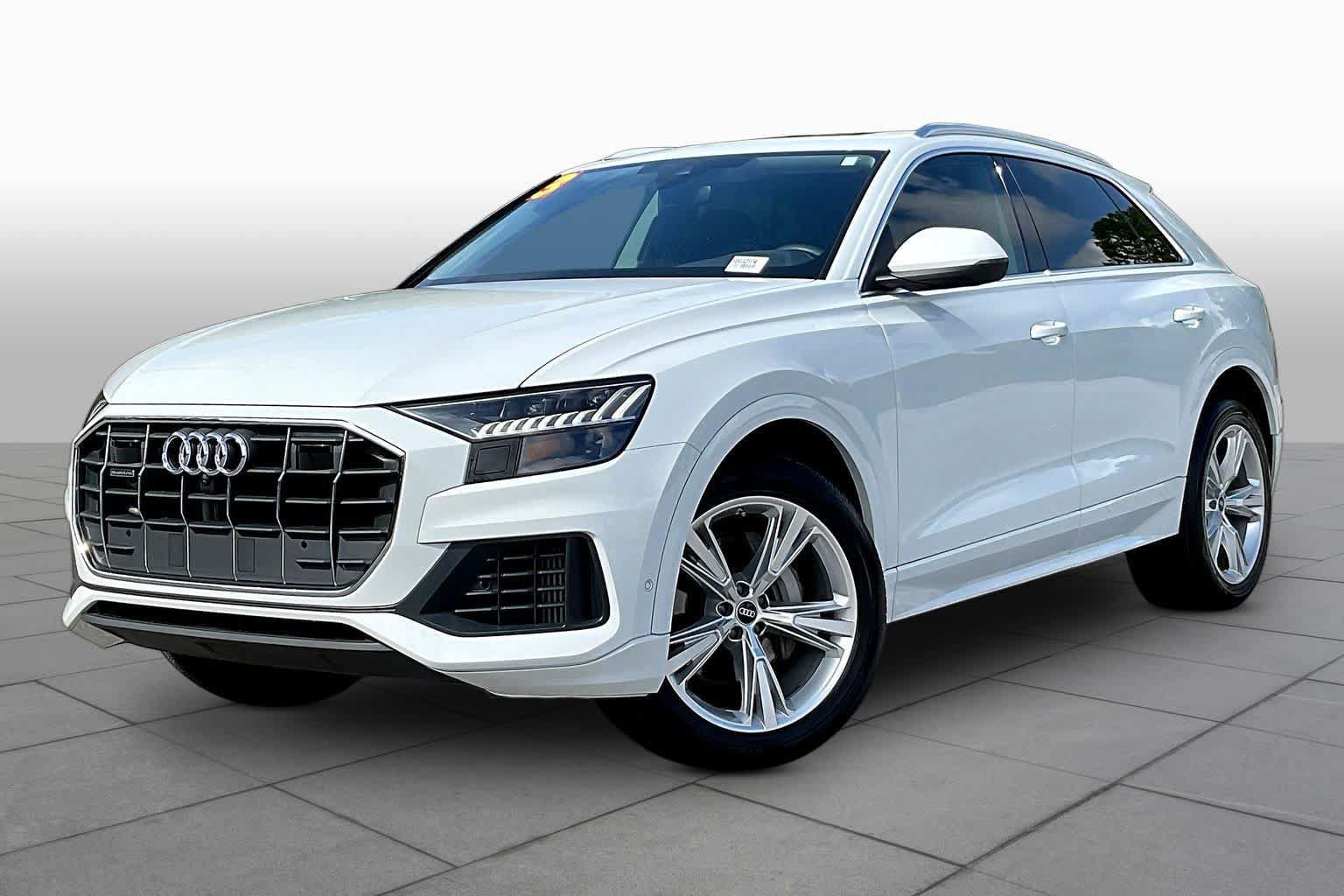 Used 2023 Audi Q8 Premium w/ Convenience Package AWD/4WD image 2