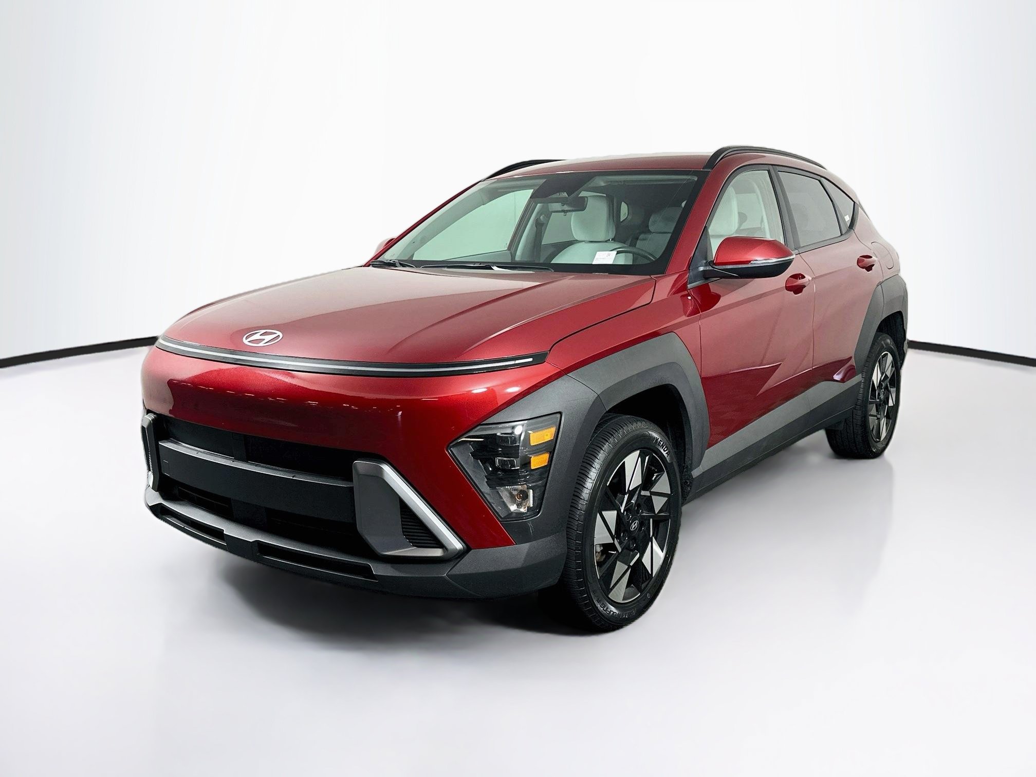 Used 2025 Hyundai Kona SEL AWD/4WD image 3