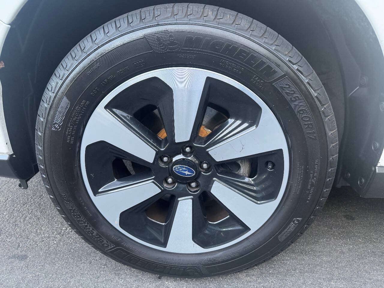 Used 2017 Subaru Forester 2.5i Premium AWD/4WD image 40